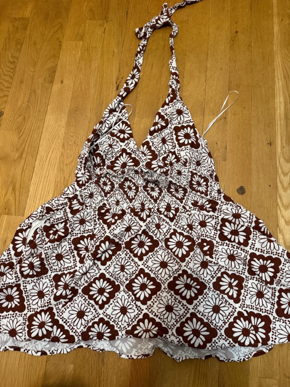 Urban Outfitters UO Lady Printed Floral Halter Mini Dress Size L - Picture 2 of 8